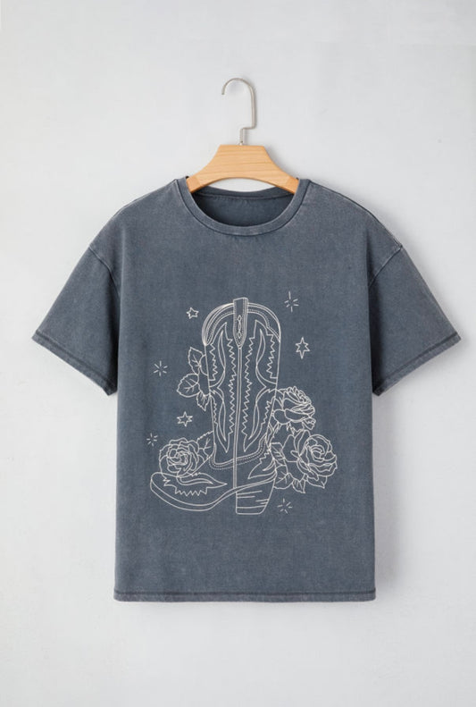 BOOTS & BLOOMS GRAPHIC TEE