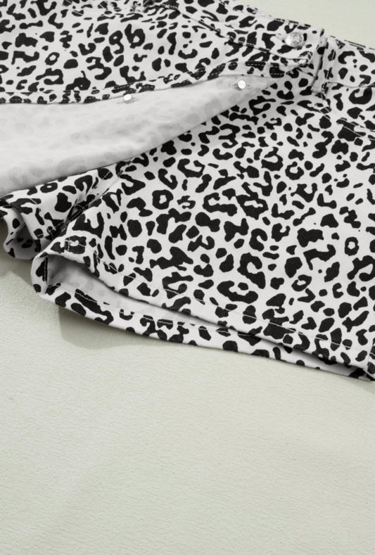 WILD SIDE OVERLAP DENIM SHORTS
